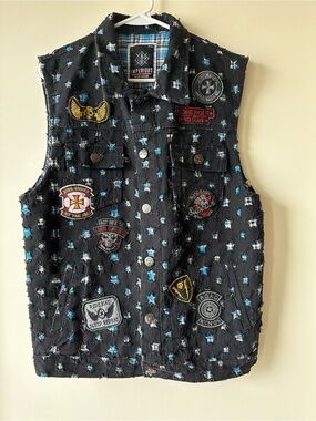 Imperious Men's Distressed Biker Motorcycle Vest with Patches - Size L